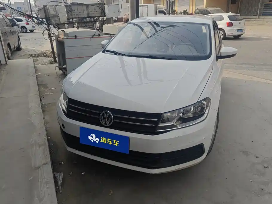Volkswagen Santana — миниатюра 2