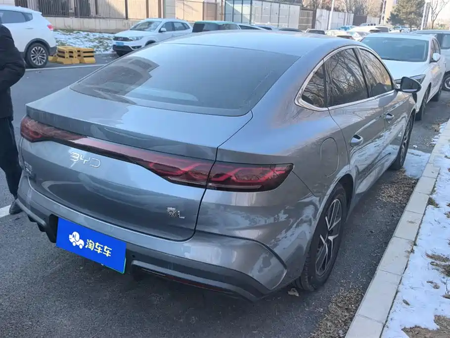 BYD QIN L