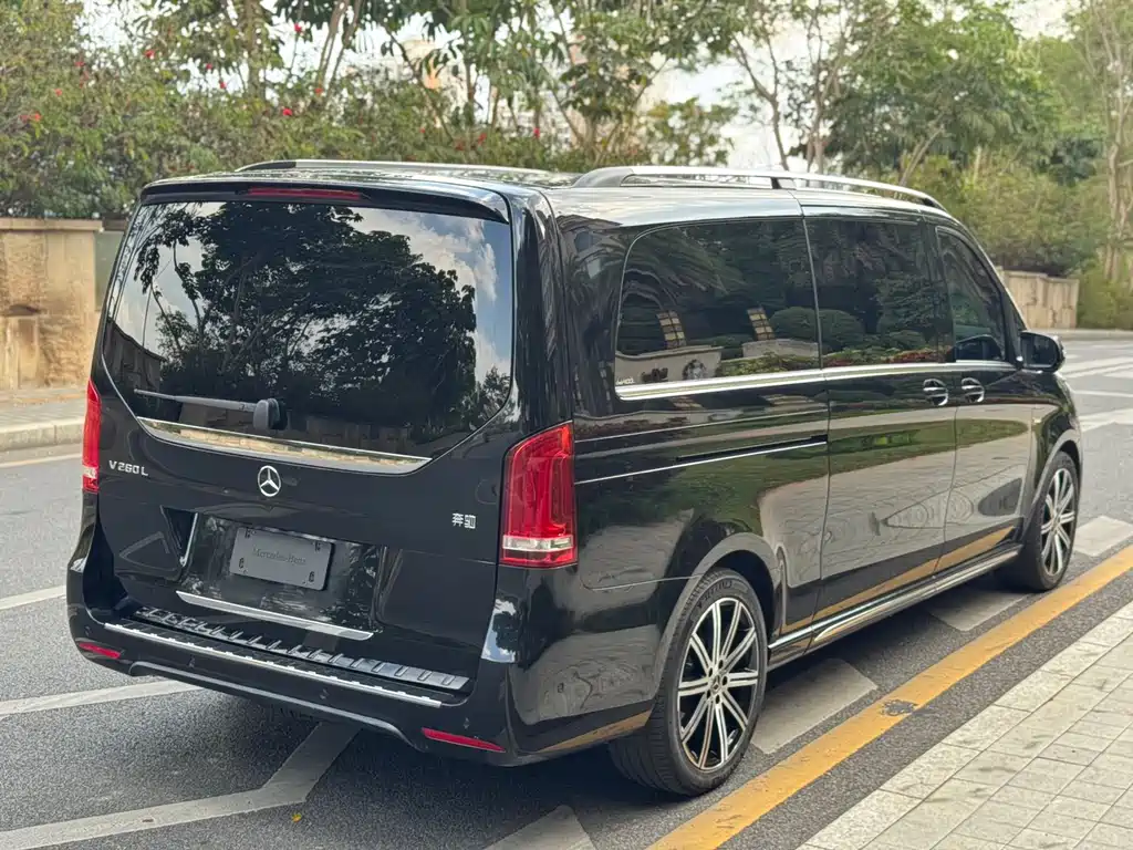 MERCEDES-BENZ V CLASS