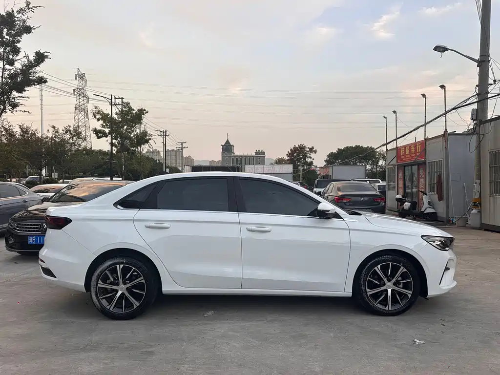 Geely Emgrand — миниатюра 5