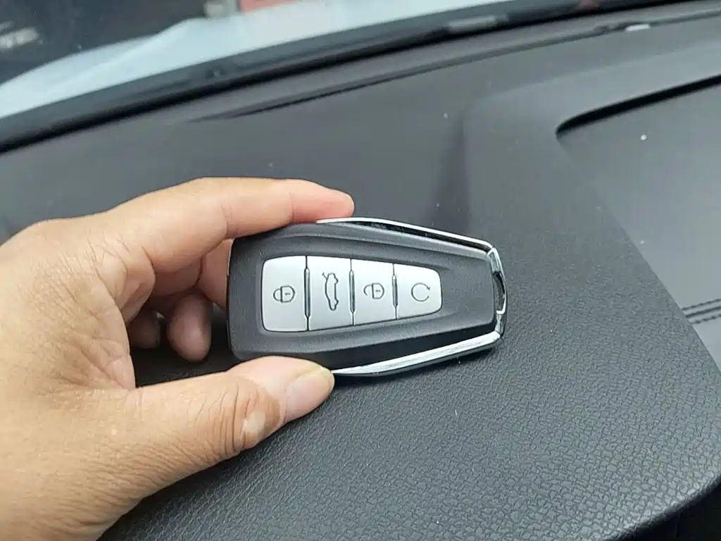 Geely L HiP — миниатюра 9