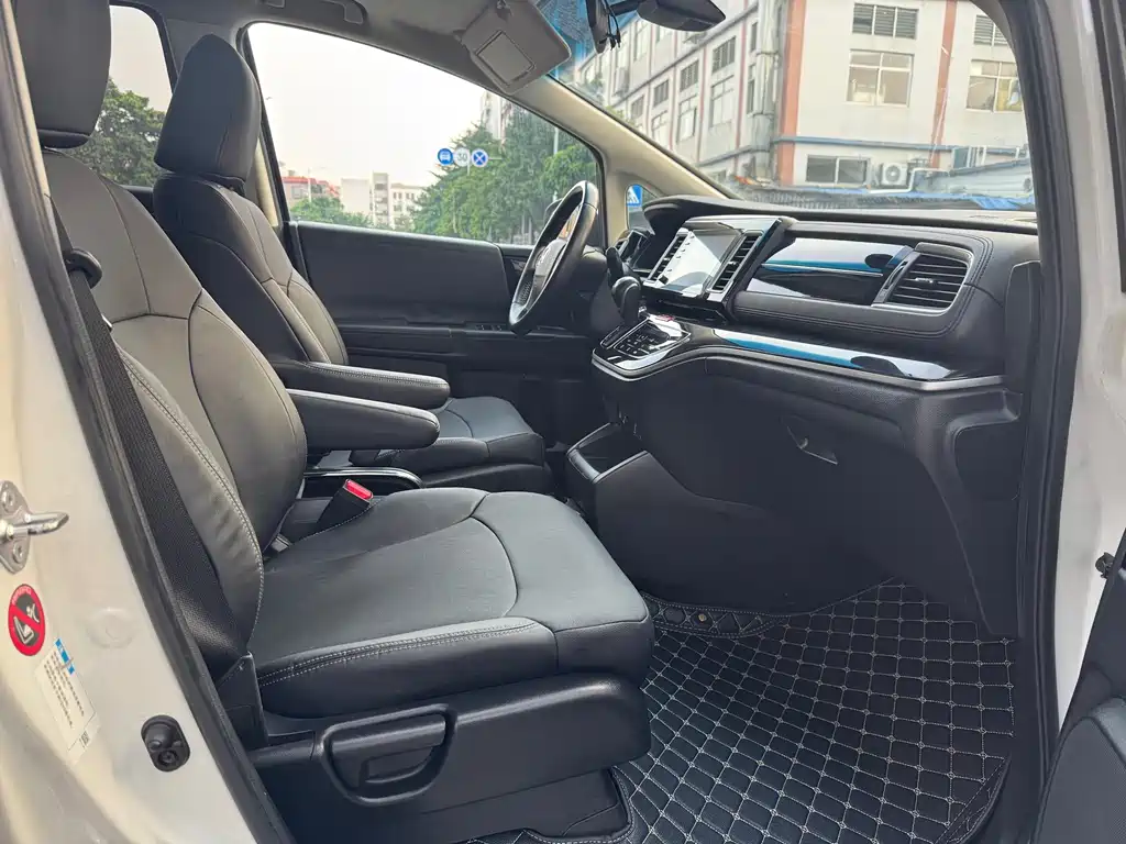 Honda Elysion — миниатюра 8