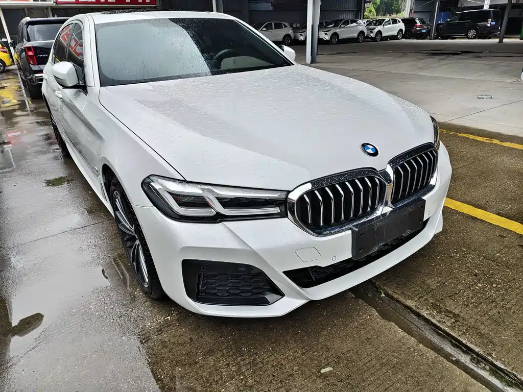 BMW 5 Series 2023