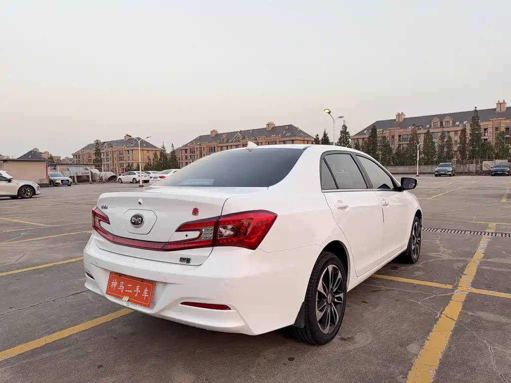 BYD Qin NEV — миниатюра 6