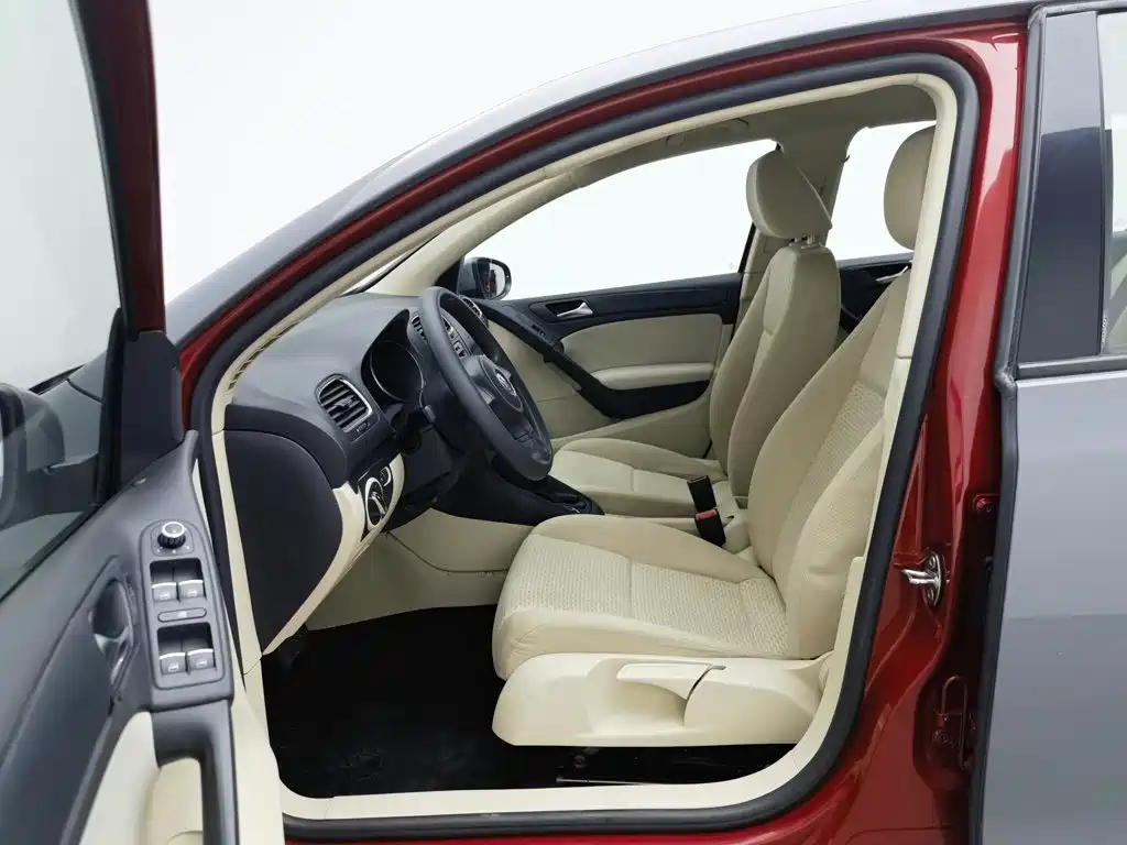 Volkswagen Golf — миниатюра 10