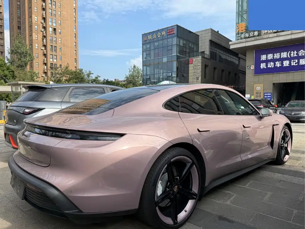 Porsche Taycan — миниатюра 14
