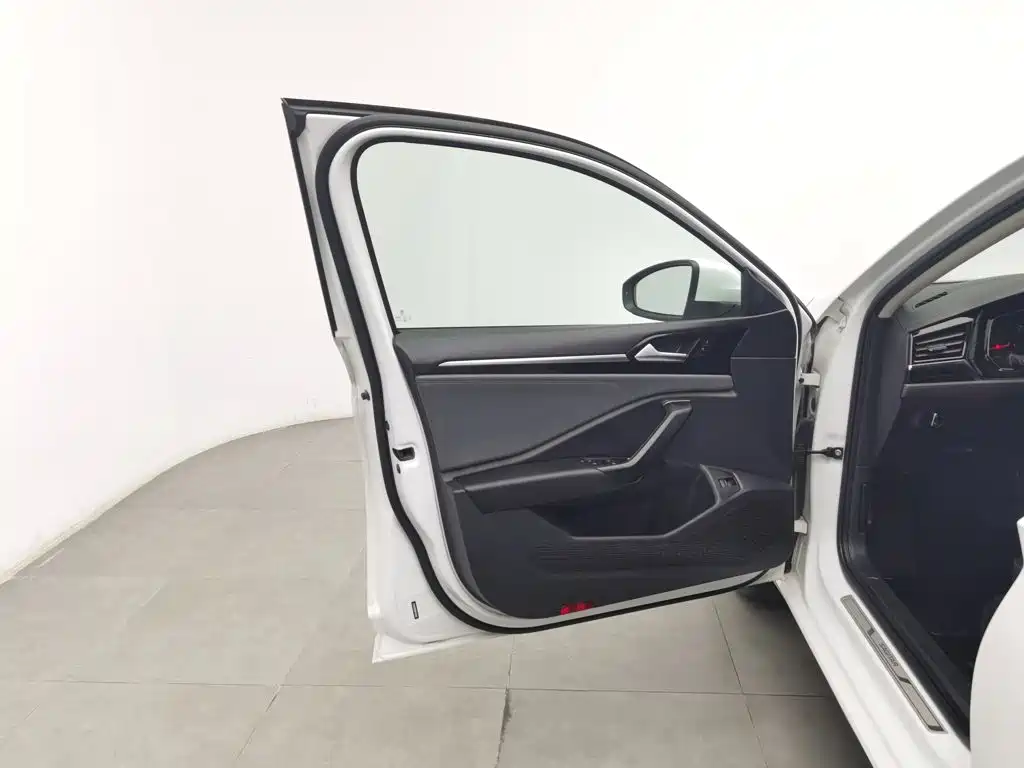 Volkswagen Sagitar — миниатюра 8