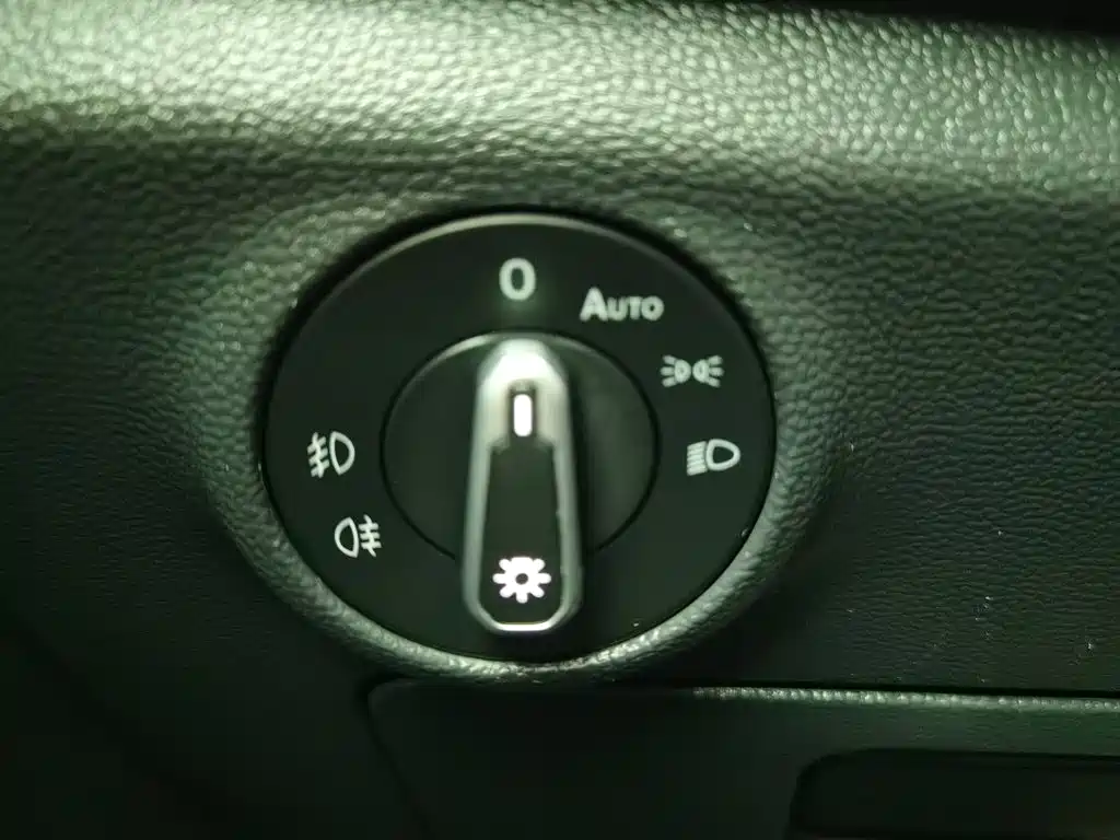 Volkswagen Sagitar — миниатюра 21