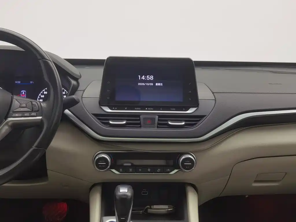 Nissan Teana — миниатюра 12