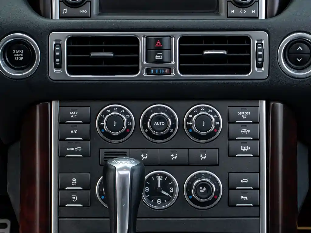 Land Rover Range Rover — миниатюра 16