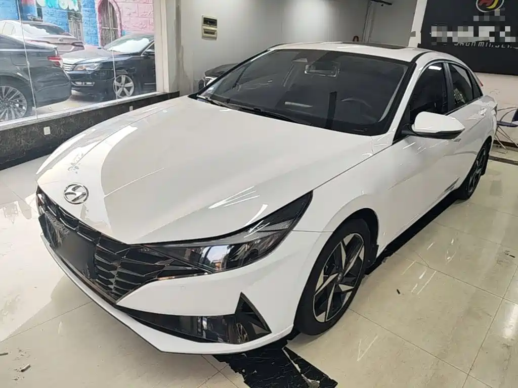 Hyundai Elantra — миниатюра 2