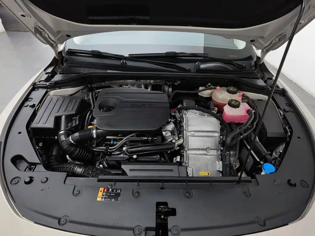 Roewe D7 — миниатюра 6