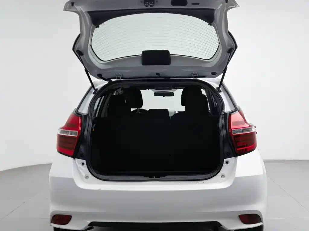 Toyota Yaris L — миниатюра 16