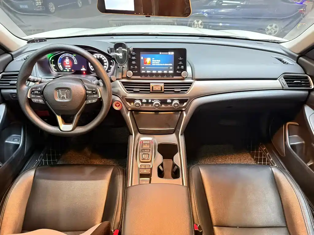 Honda Accord — миниатюра 8