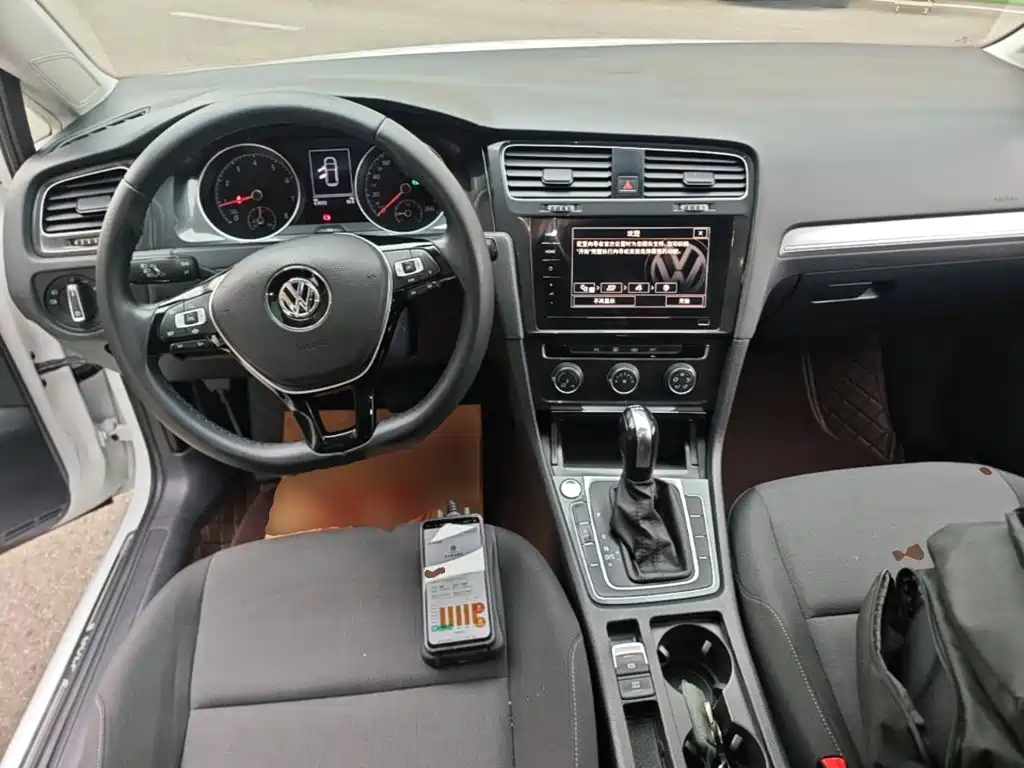 Volkswagen Golf — миниатюра 10