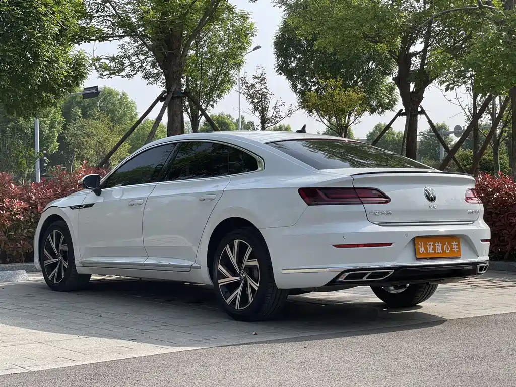 Volkswagen FAW - Passat CC CC 2025 330TSI