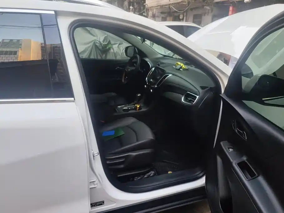 Chevrolet Equinox — миниатюра 8