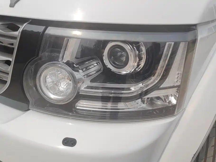 Land Rover Discovery — миниатюра 5
