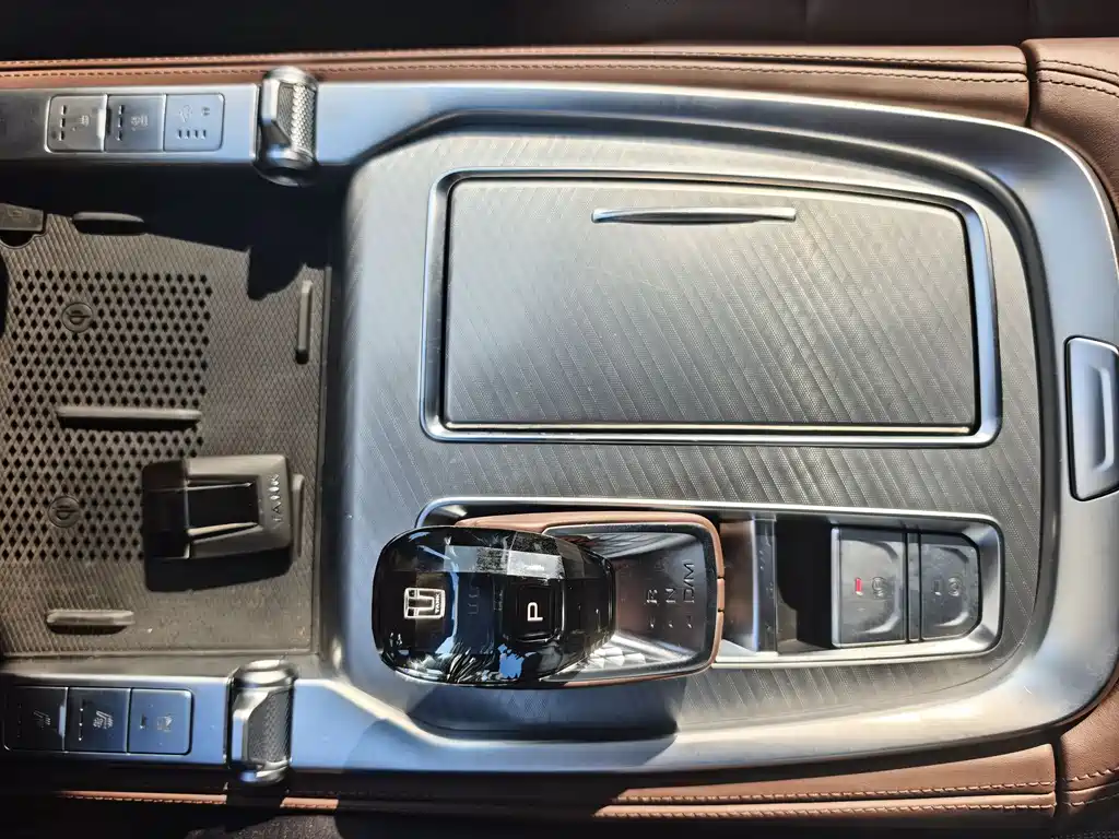 TANK TANK 700 NEW ENERGY