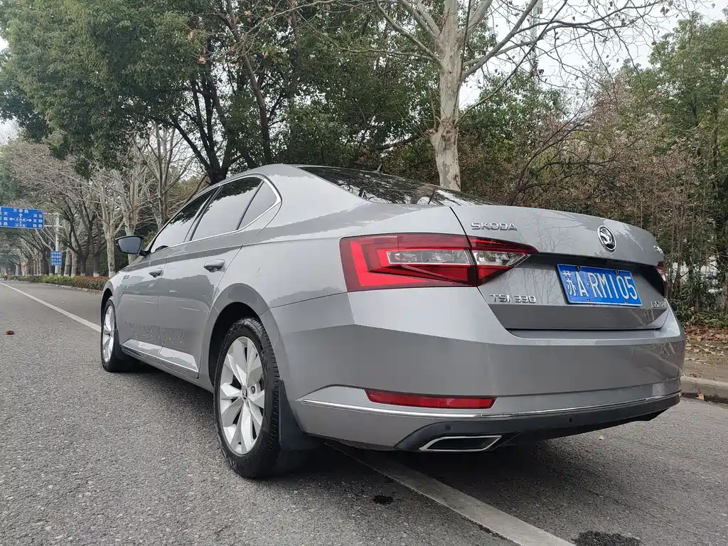 Skoda Superb 2018 TSI330 DSG Comfort VI