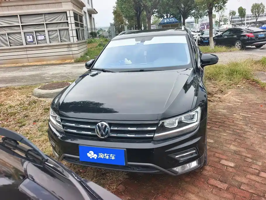 Volkswagen Tiguan L — миниатюра 2