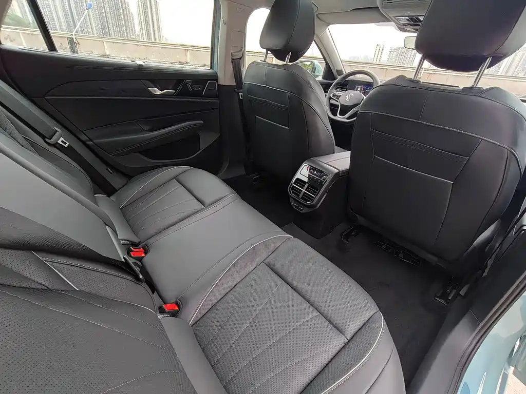 Volkswagen Passat — миниатюра 22