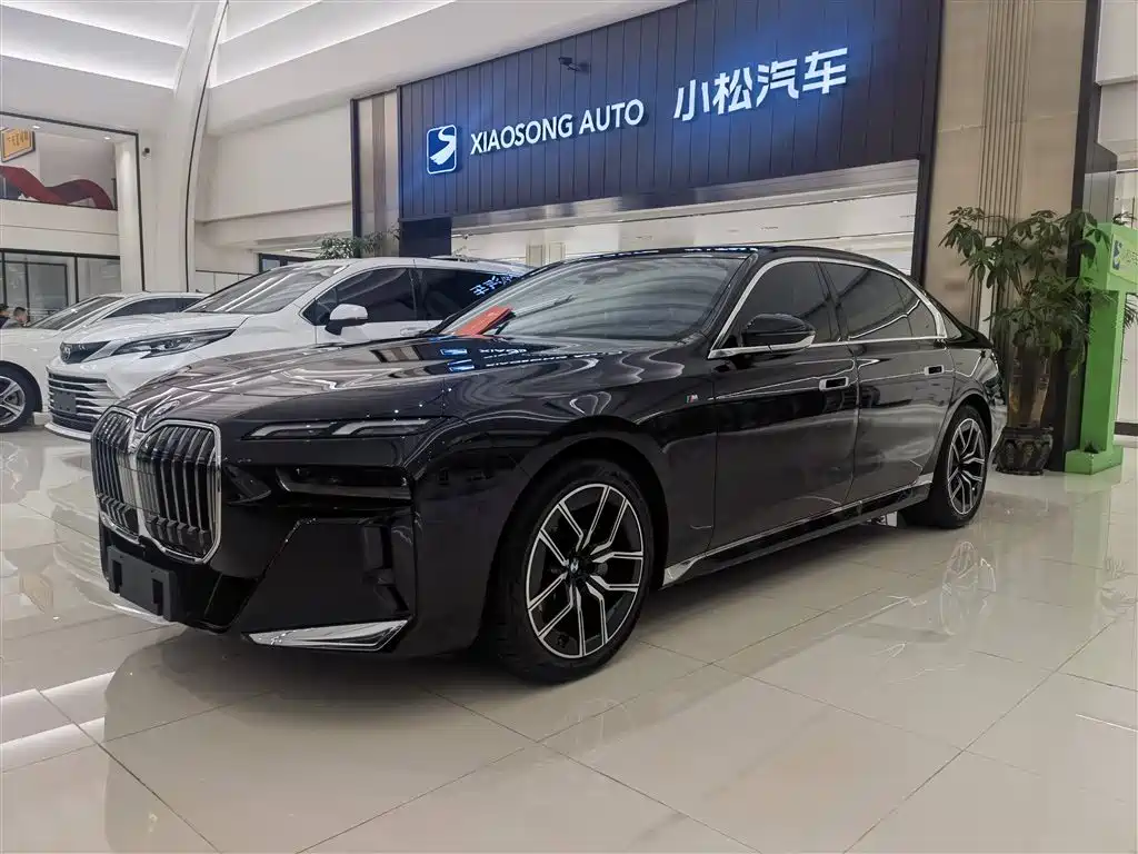 BMW 7 SERIES