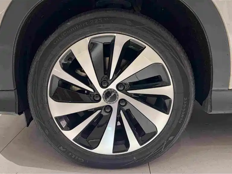 BYD PLUS New Energy — миниатюра 12