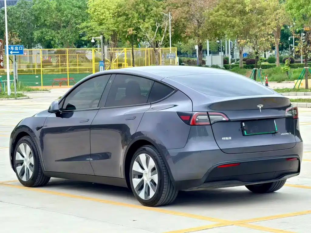 Tesla Model Y 2021 3D7