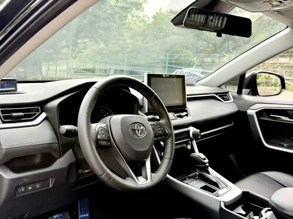 TOYOTA RAV4 RONGFANG