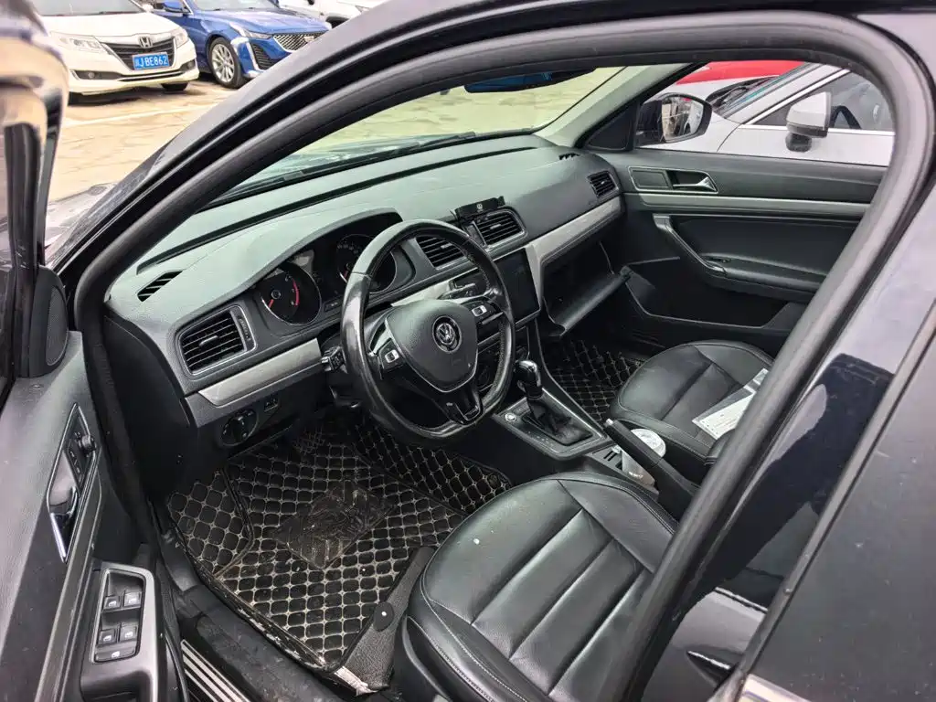 Volkswagen Lavida — миниатюра 7