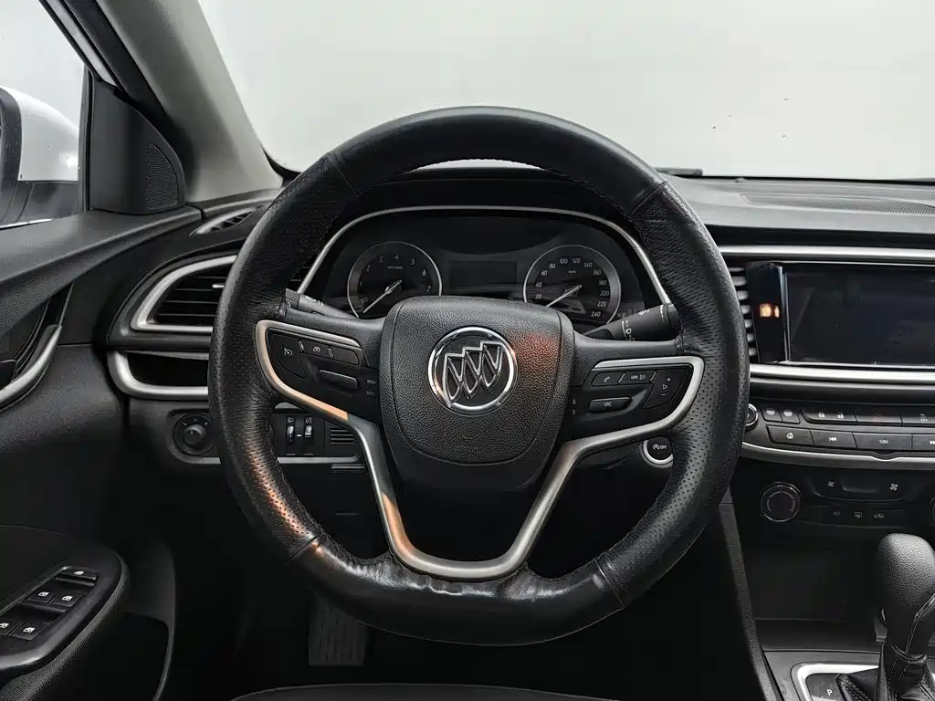 Buick Excelle — миниатюра 11