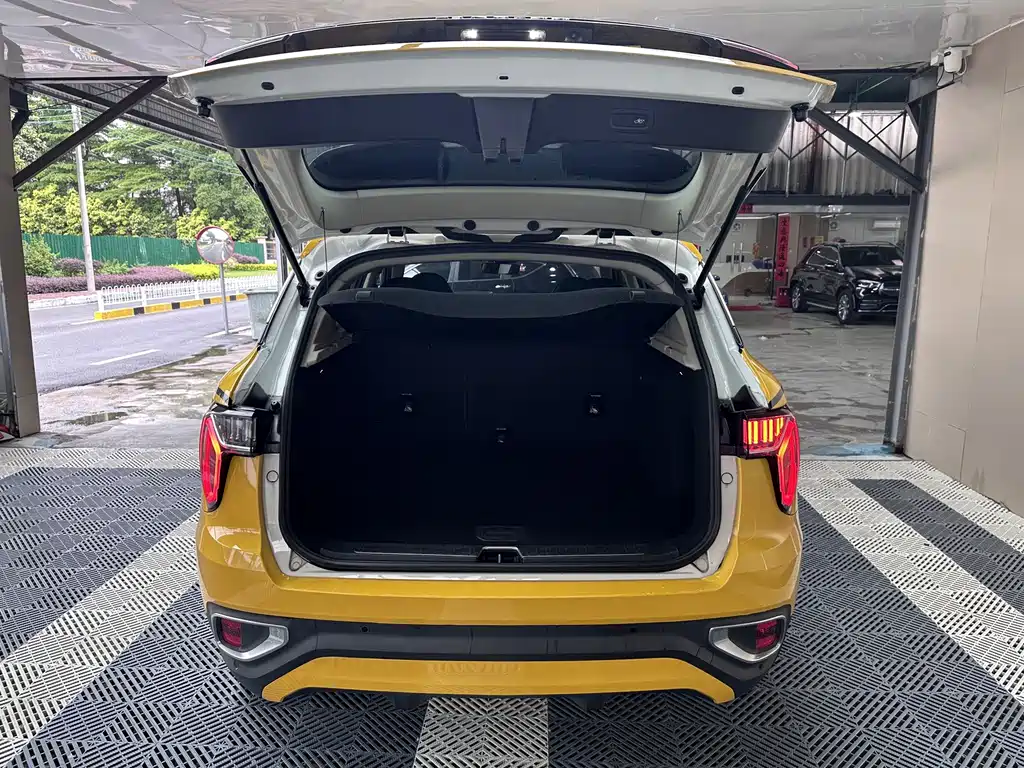 Lynk & Co 01 2017 2.0T Pro