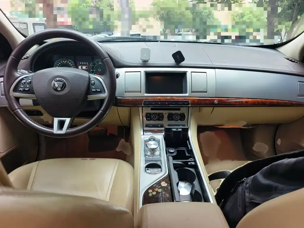 Jaguar XF — миниатюра 13