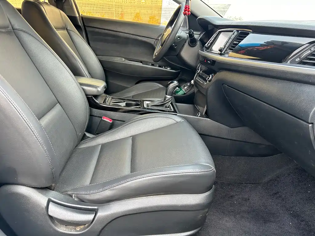 HYUNDAI NAME PICTURE