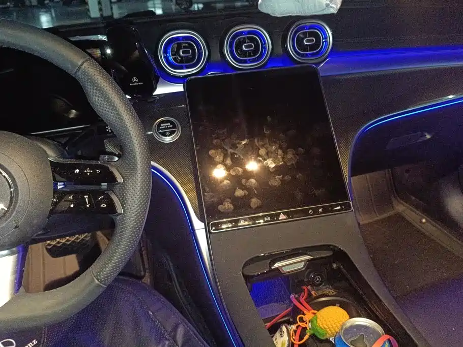 Mercedes-Benz C-Class — миниатюра 13