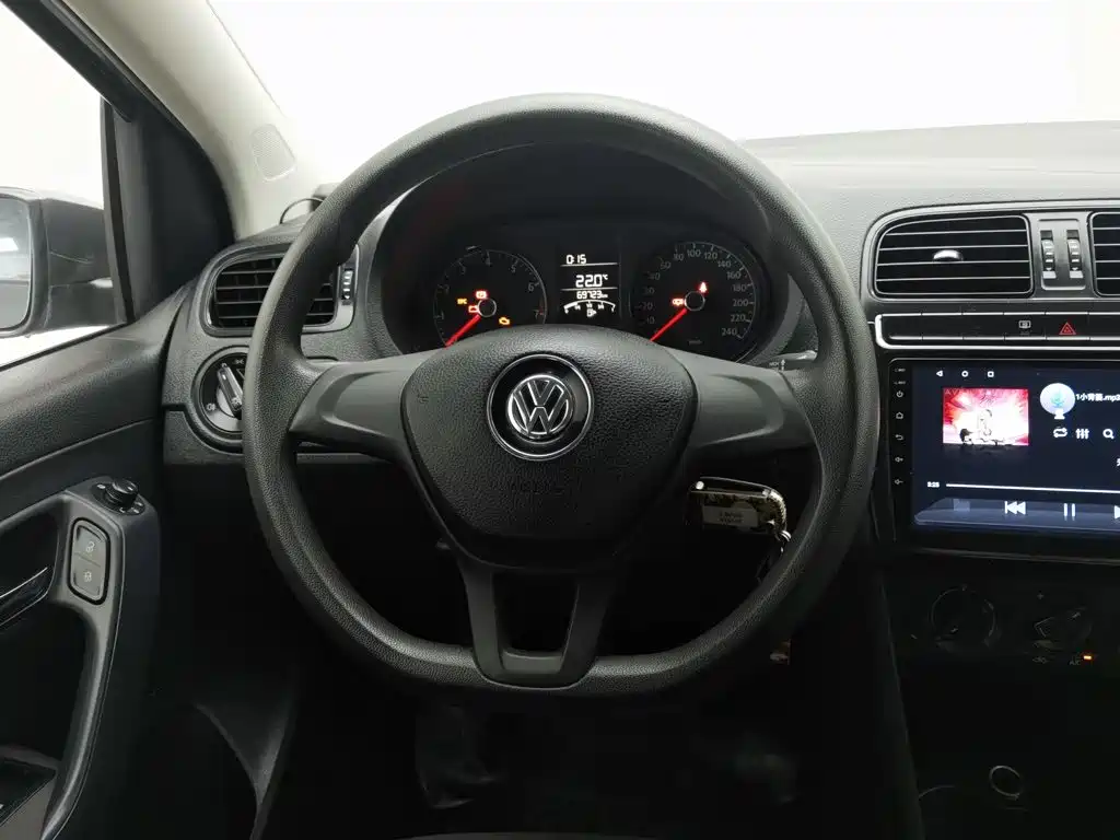 Volkswagen Polo — миниатюра 11