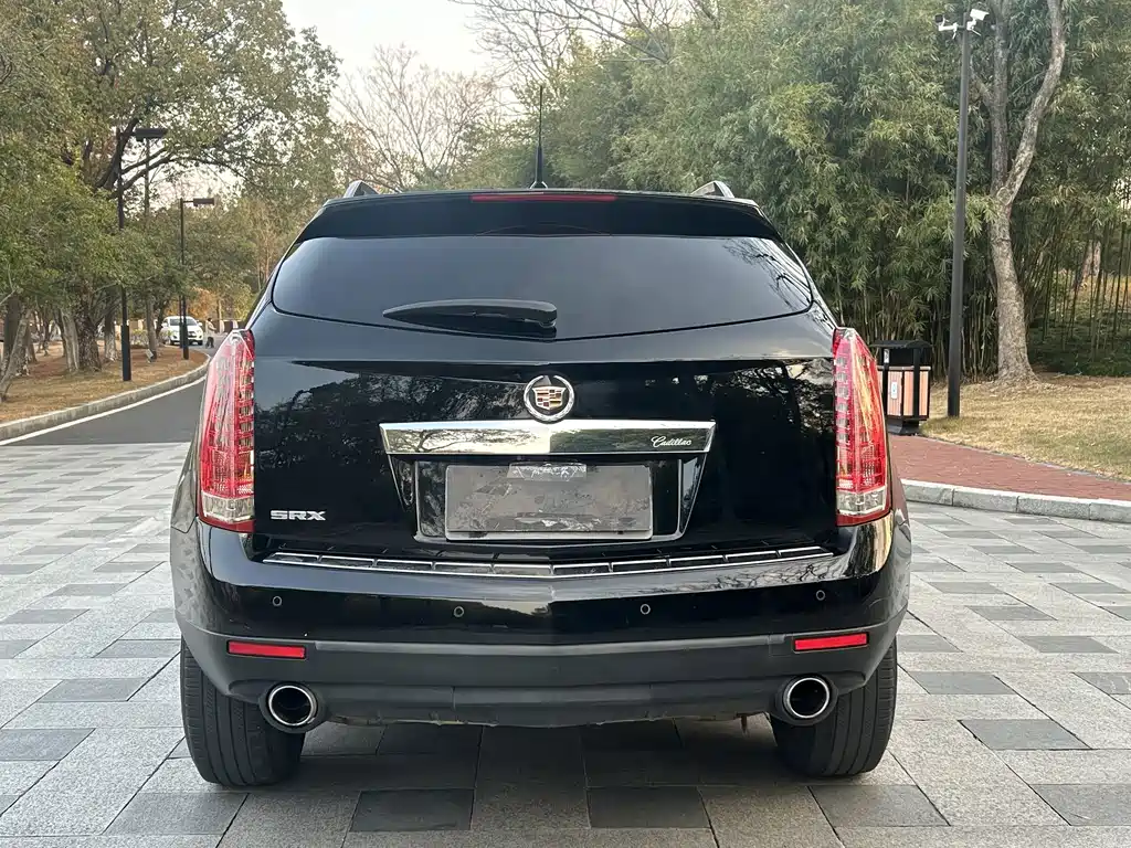 Cadillac SRX — миниатюра 6