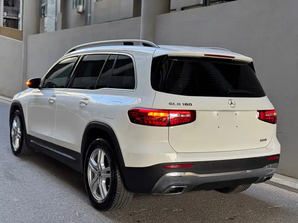 Mercedes-Benz GLB — миниатюра 4