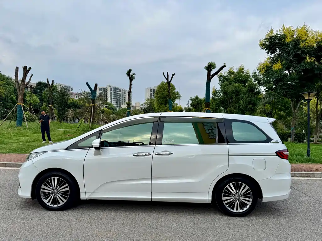 Honda Odyssey — миниатюра 17
