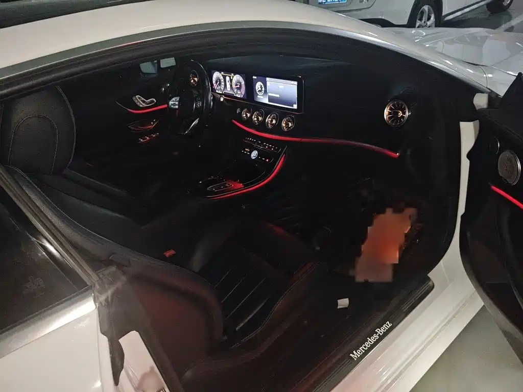 Mercedes-Benz E-Class (Import) — миниатюра 18