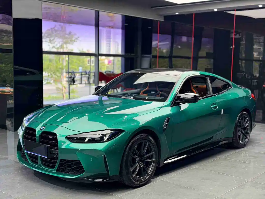 BMW M4 2025