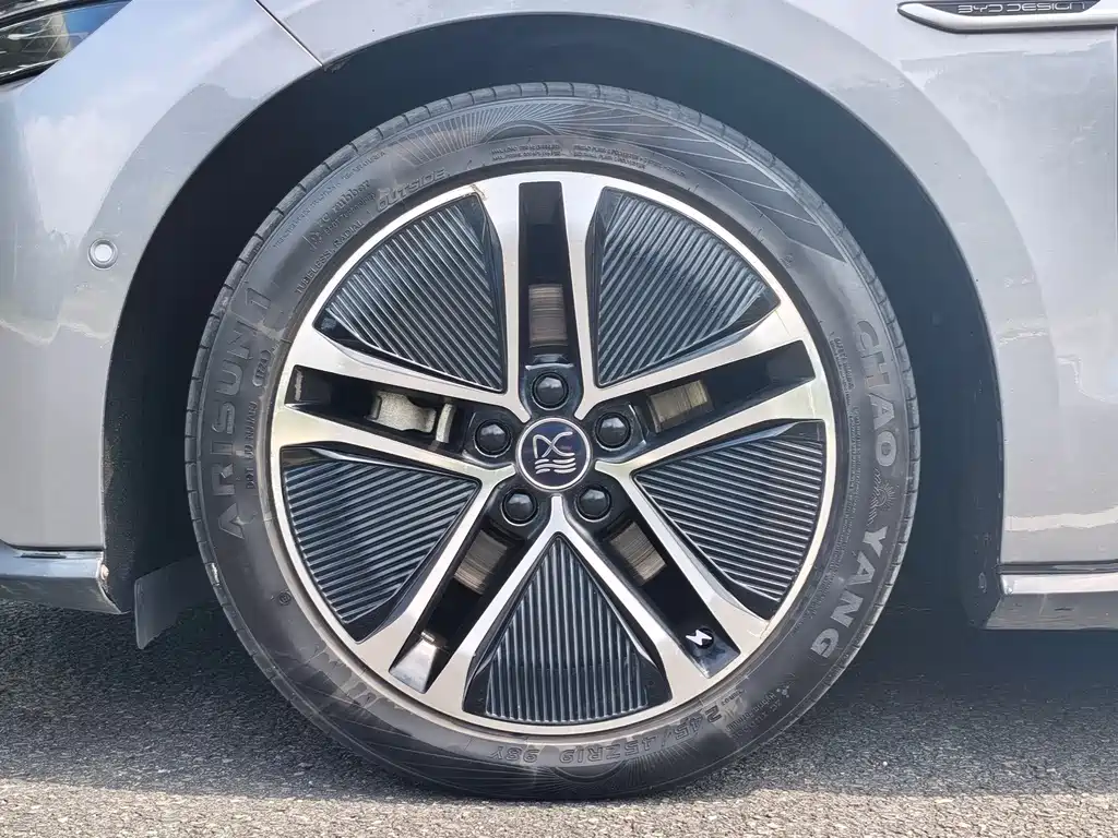 BYD Han — миниатюра 10