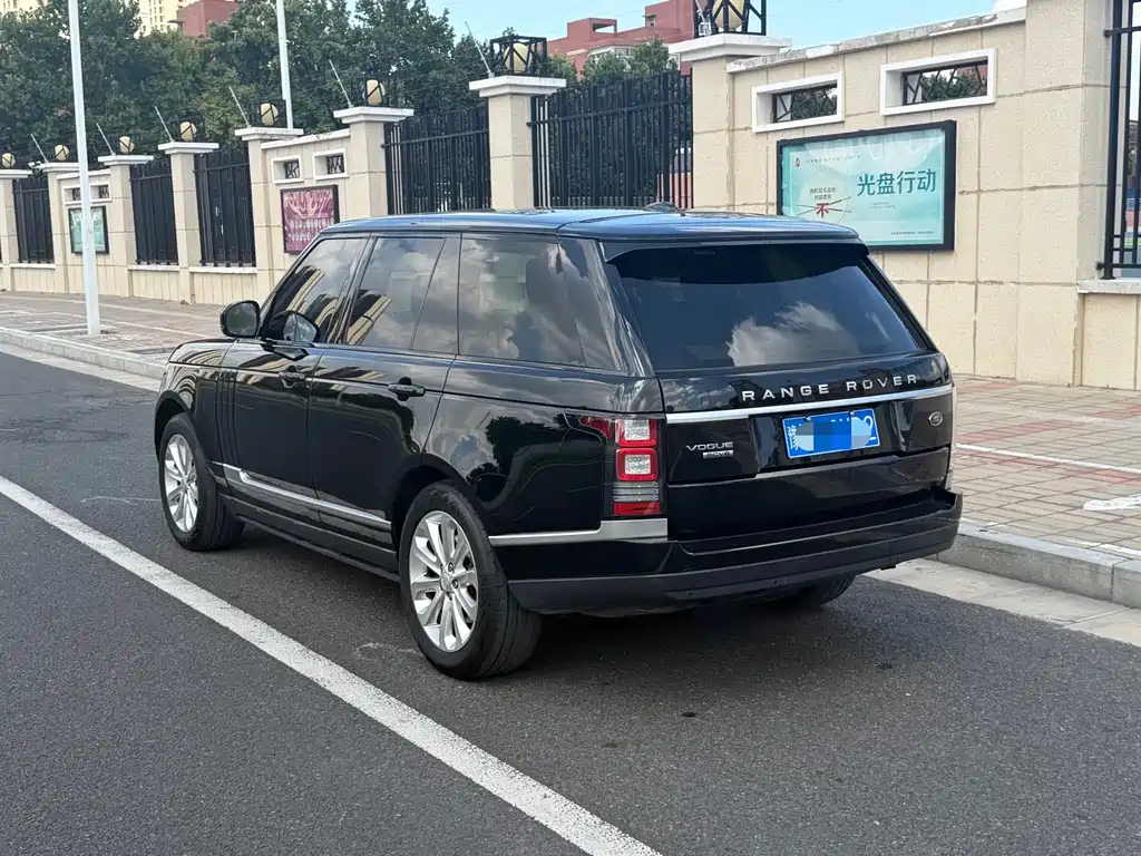 Land Rover Range Rover — миниатюра 17