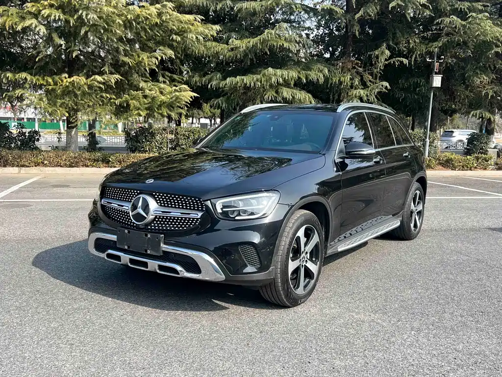MERCEDES-BENZ GLC