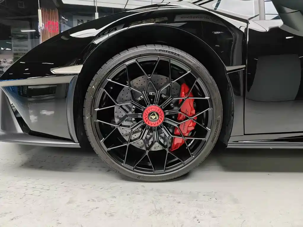 LAMBORGHINI HURACÁN