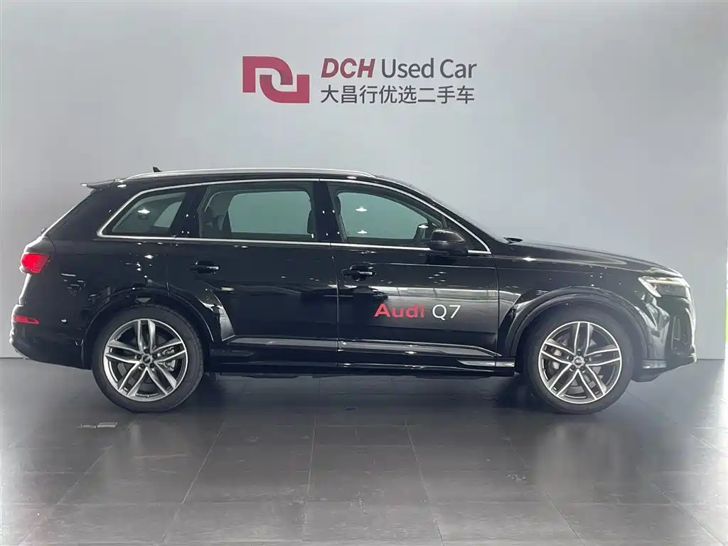 Audi Q7 2025 55 TFSI quattro S line Sport
