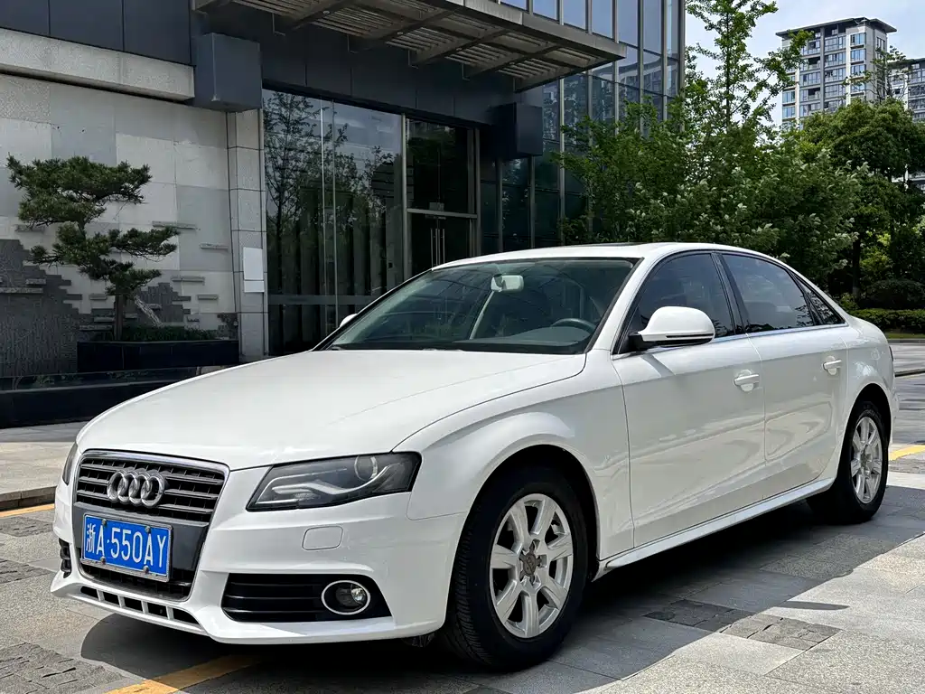 Audi A4L 2011