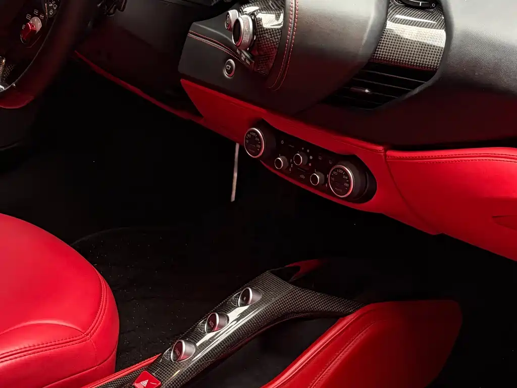 Ferrari 488 — миниатюра 14