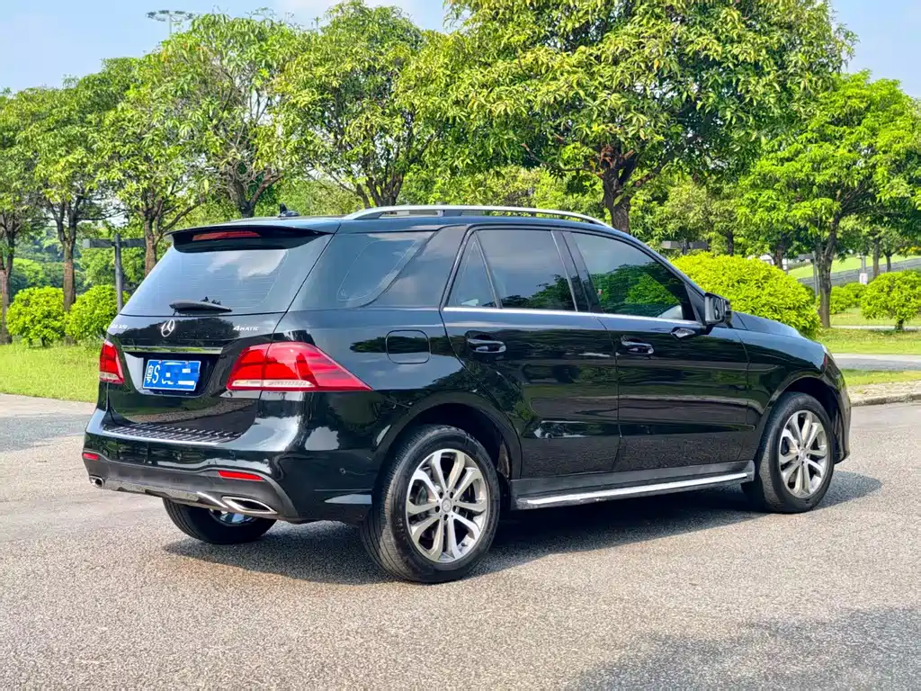 Mercedes-Benz GLE (Import) — миниатюра 10